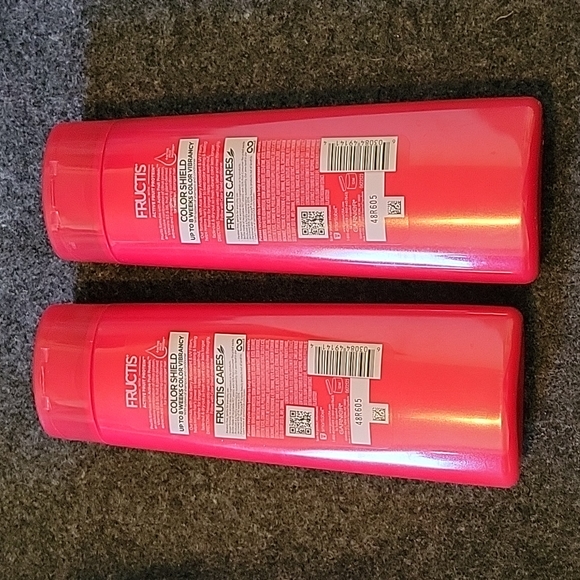 SOLD     Garnier shampoo set of two - Picture 3 of 3
